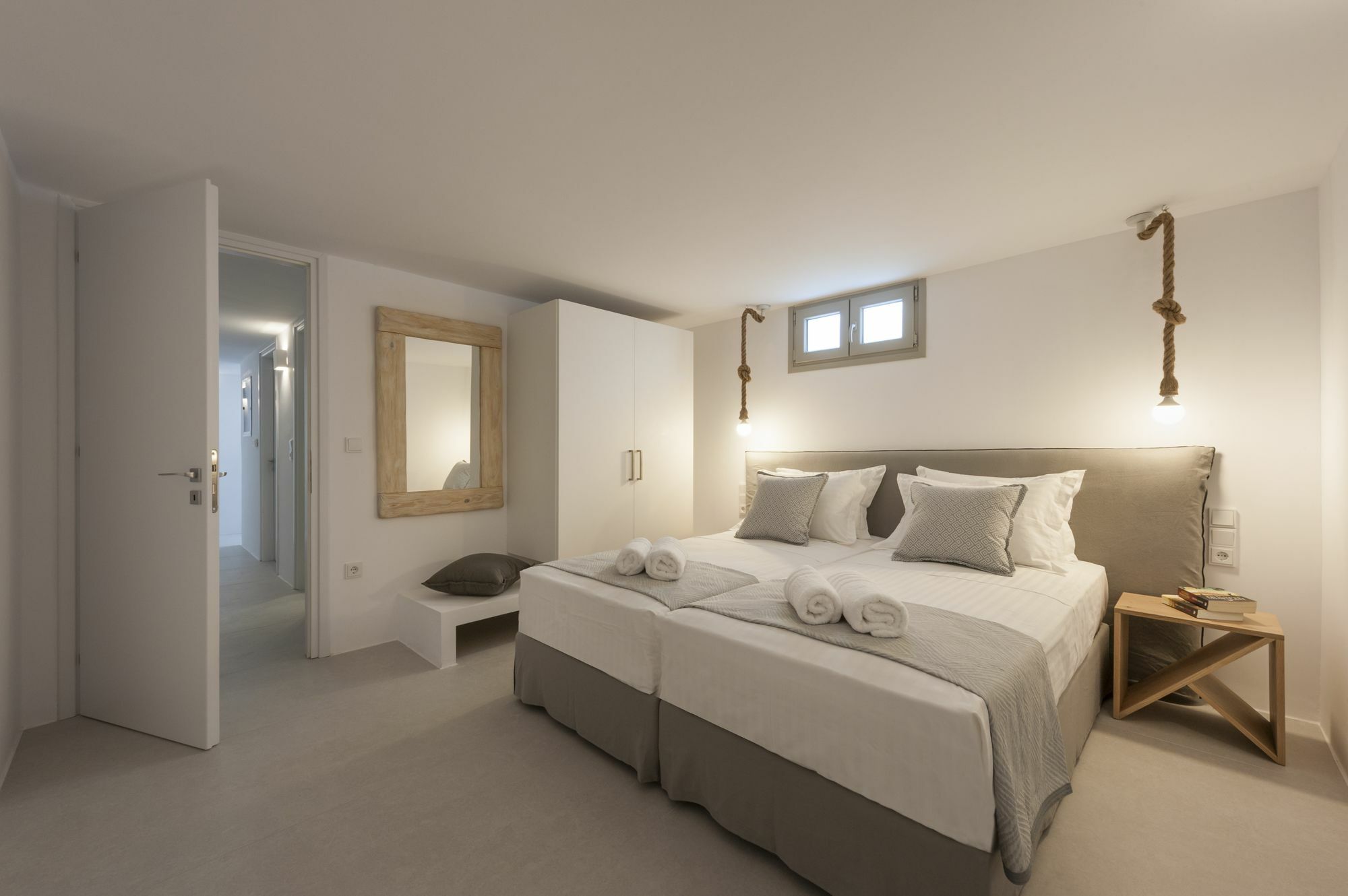 Niriides Luxury Villas Алики Экстерьер фото