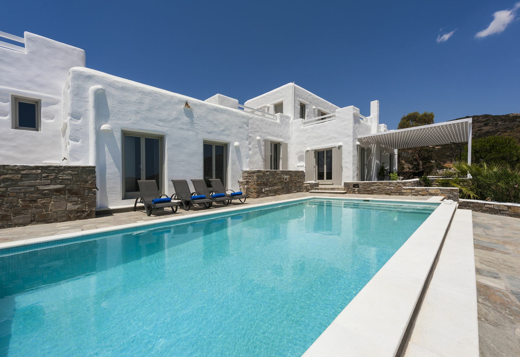 Niriides Luxury Villas Алики Экстерьер фото